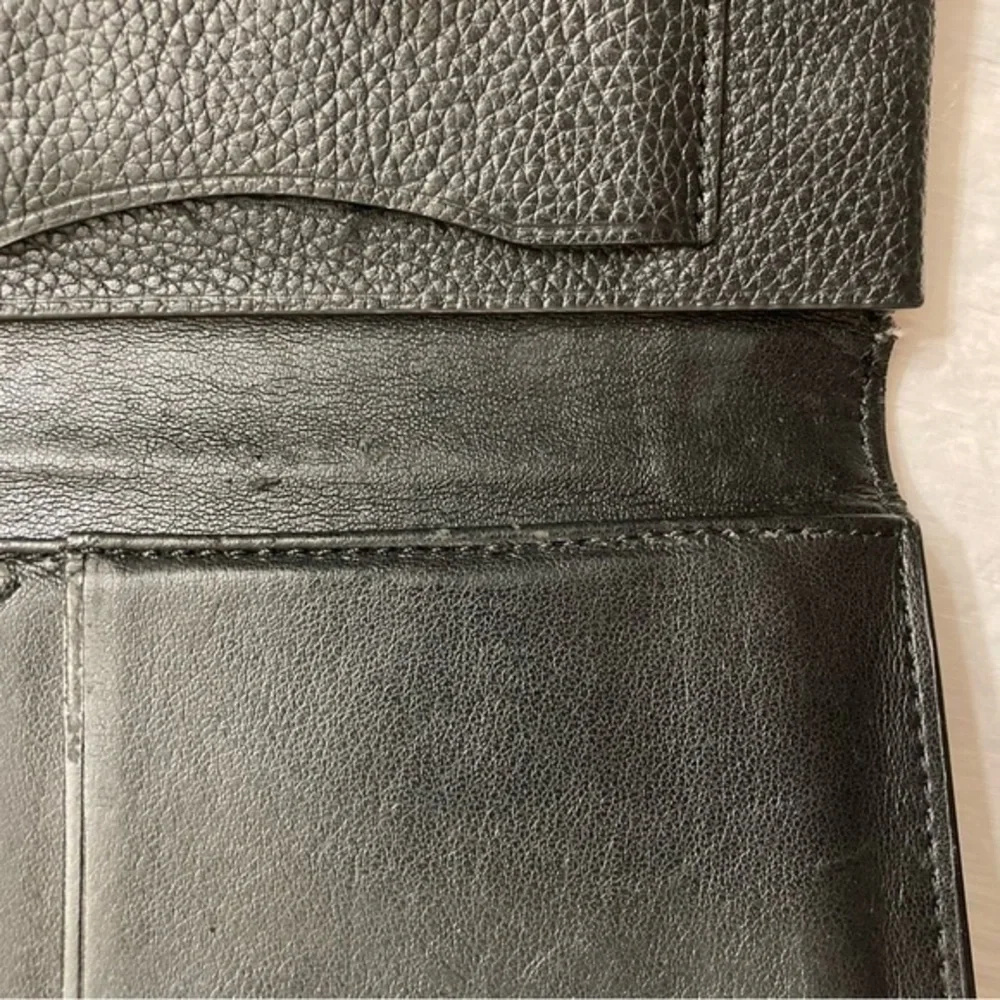 Michael kors black leather wristlet